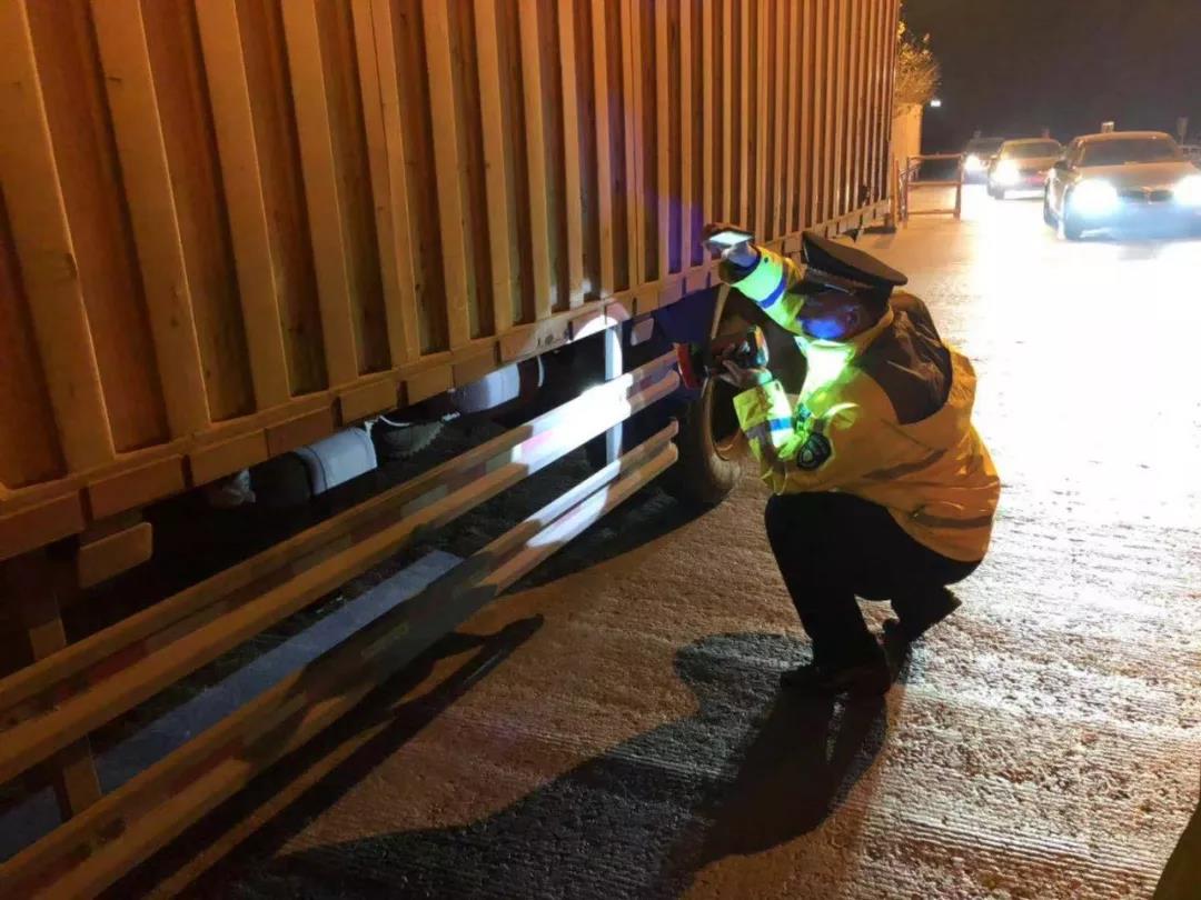 黄警启动首日北京市生态环境部门强化执法督查应对空气重污染