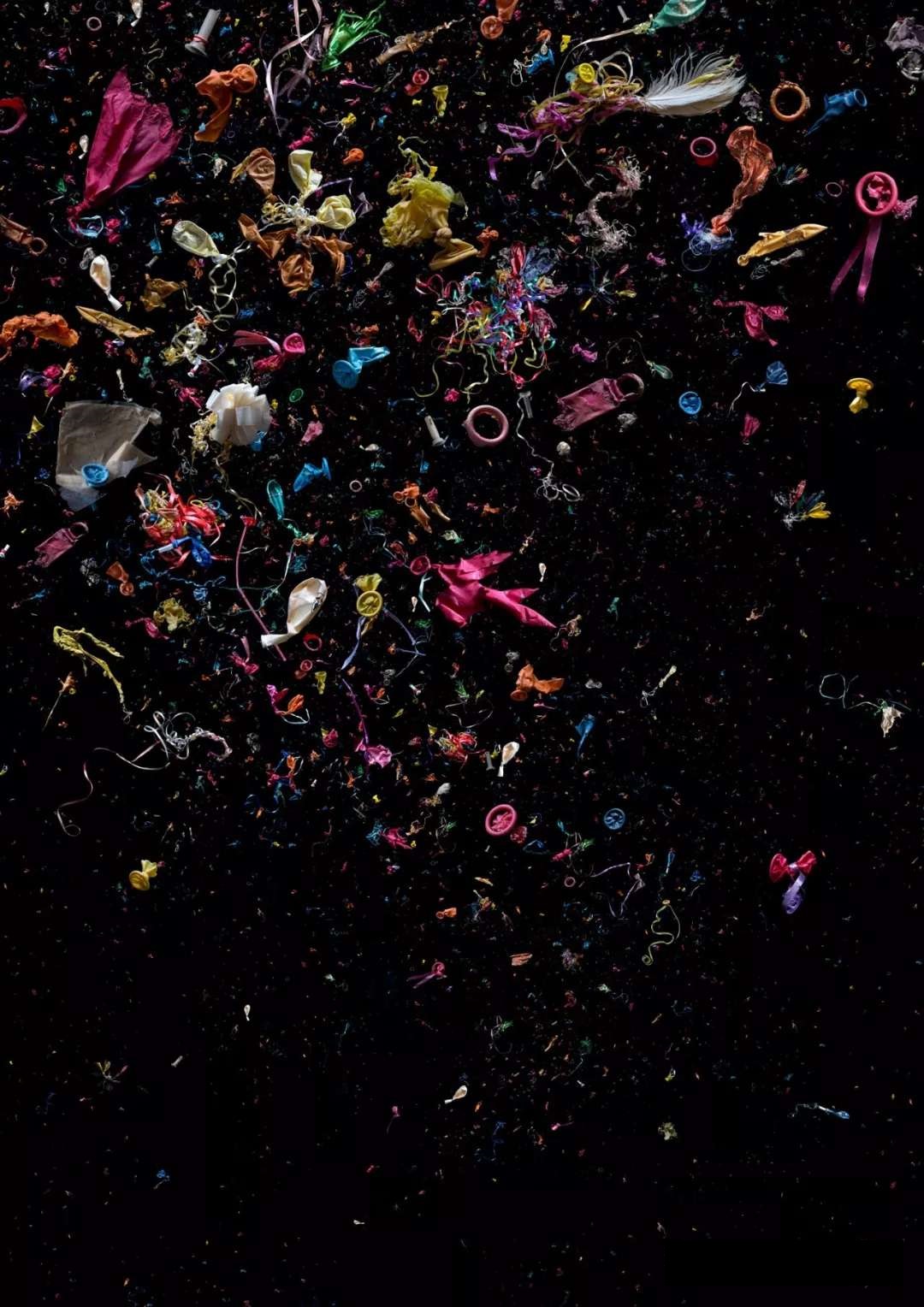 有人将海洋垃圾拍摄成艺术品还有人想吃掉它