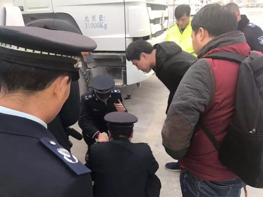 黄警首日北京市各区各部门严格落实应急措施